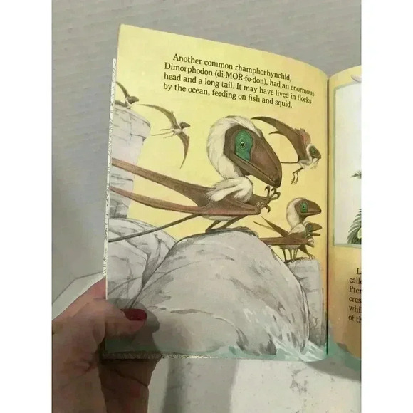 Vintage Flying Dinosaurs, Little Golden Book 1990, HC Junk Journal Ephemera - Picture 6 of 6